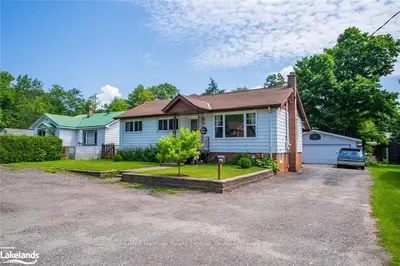 31 Wood Street, Parry Sound, On P2a 2c8