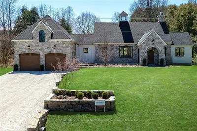 114 John Street, Blue Mountains, On N0h 1j0