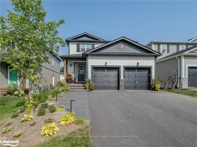 Detached in Bracebridge