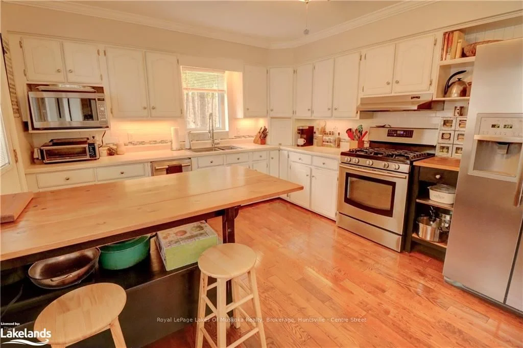 433 NORTH MARY LAKE Road, Huntsville, ON P1H 1R9