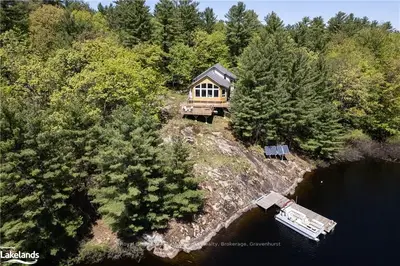 Detached in Gravenhurst