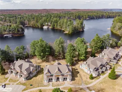 1020 BIRCH GLEN Road Villa 7 W8, Lake of Bays, ON P0B 1A0