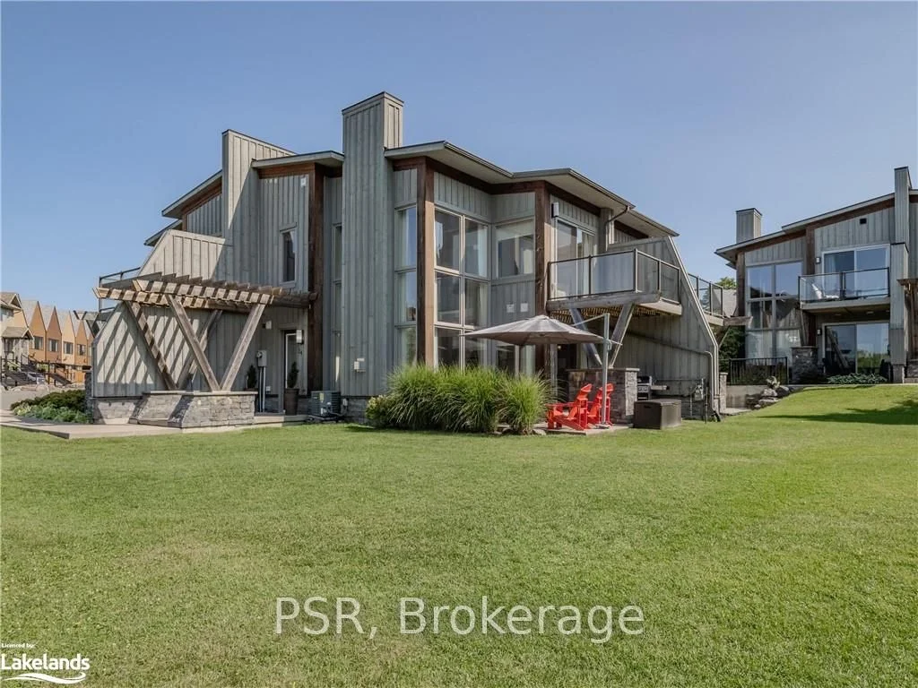 Att/Row/Townhouse in Gravenhurst