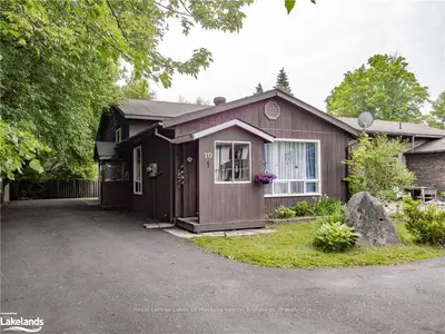 Semi-Detached in Bracebridge