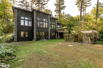389 Swallowdale Road, Huntsville, On P1h 0a5