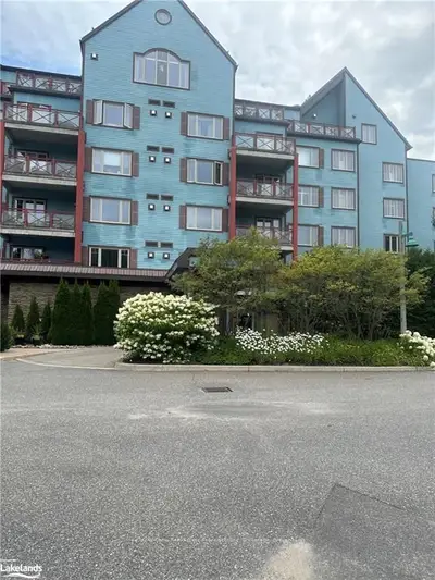 Condo Apartment in Gravenhurst