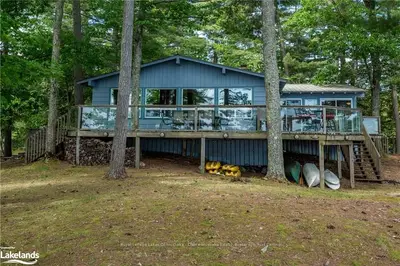 Detached in Bracebridge