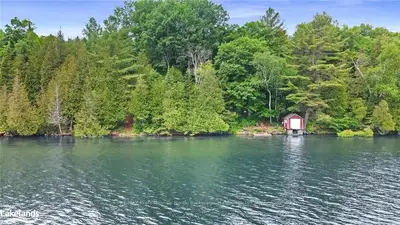 Detached in Algonquin Highlands