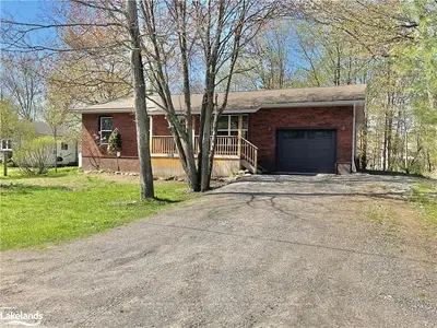 1023 Aberdeen Street, Muskoka Lakes, On P0c 1a0