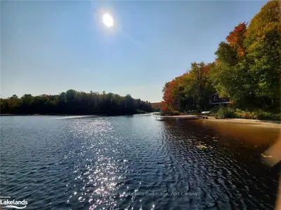 253 West Fox Lake Road, Huntsville, On P1h 2j2