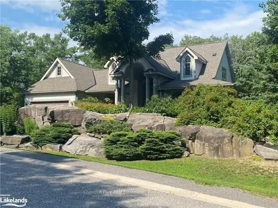 48 Estate Drive, Muskoka Lakes, On P0b 1j0