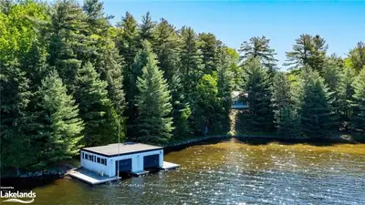 1097 Armstrong Point Road, Muskoka Lakes, On P0b 1j0