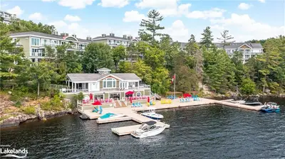 Condo Apartment in Muskoka Lakes