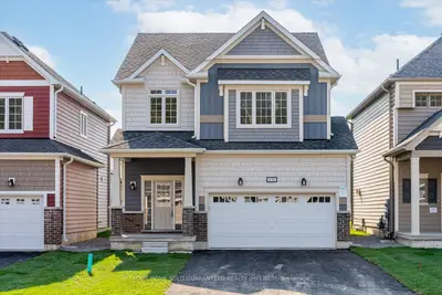 Detached in Gravenhurst