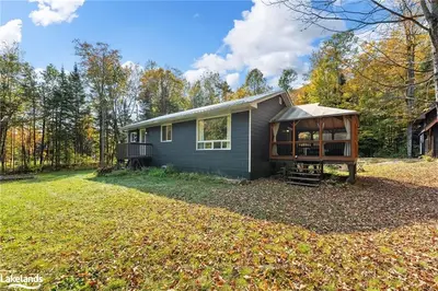 Detached in Algonquin Highlands