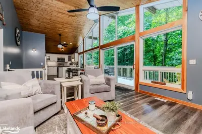 96 Hunts Road, Huntsville, On P1h 2j4