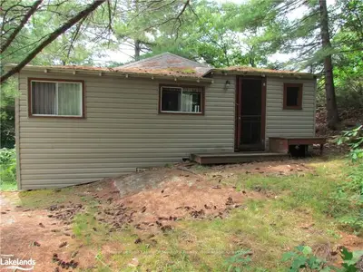 Detached in Gravenhurst
