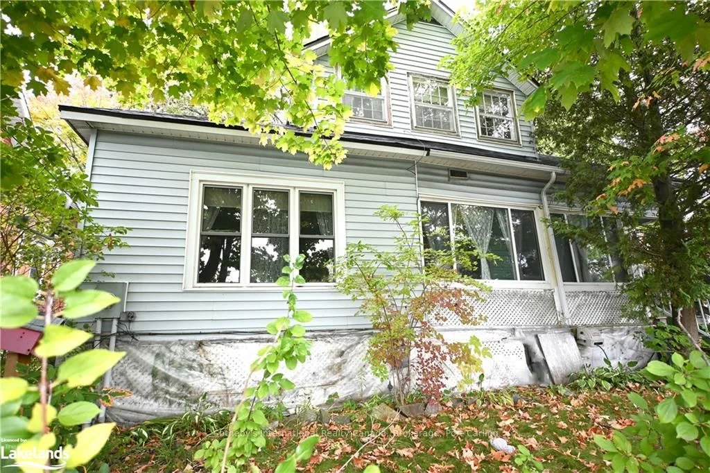 42 BAY Street, Parry Sound, ON P2A 1S5