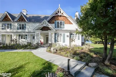 Att/Row/Townhouse in Muskoka Lakes