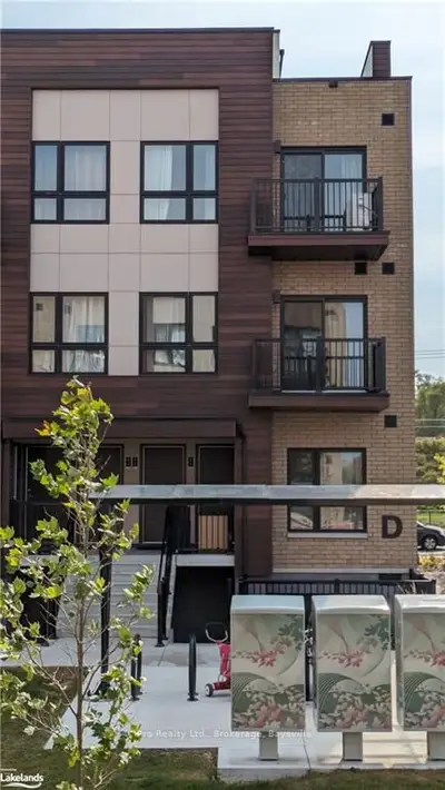 Condo Townhouse in Kitchener