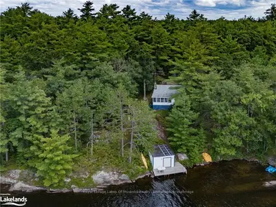 Detached in Gravenhurst