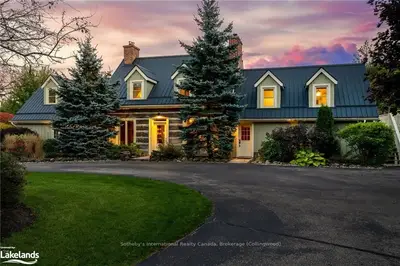 Detached in Mulmur