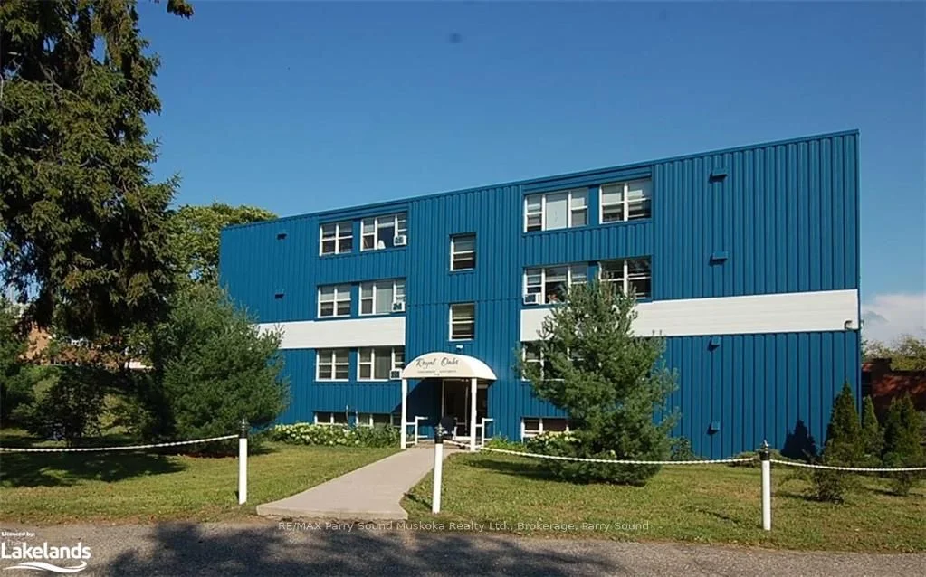 Condo Apartment in Parry Sound