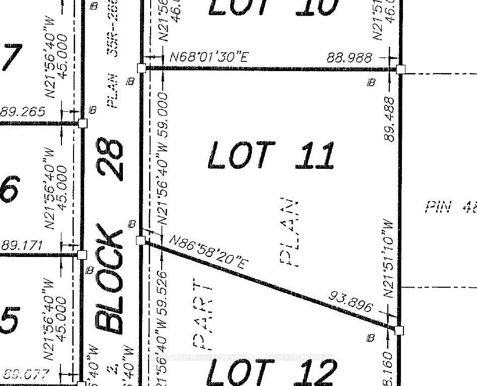 11 CRIMSON Lane, Huntsville, ON P0B 1L0