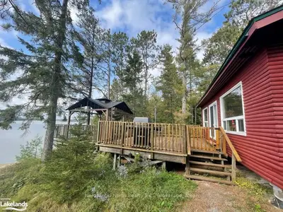 Detached in St.-Charles