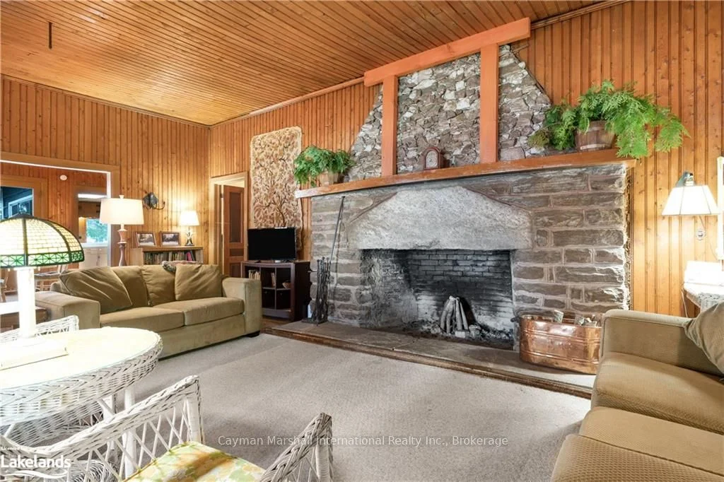 1053 PUT-IN-BAY Lane 2, Lake of Bays, ON P1H 2J6