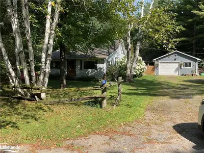 Detached in Gravenhurst
