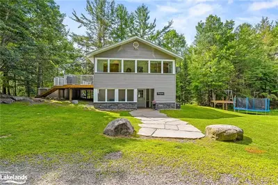 Detached in Bracebridge