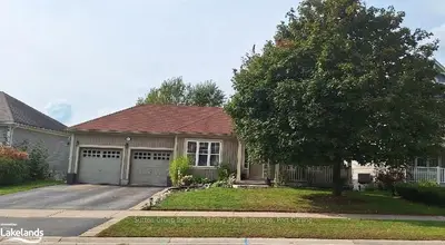 Detached in Bracebridge