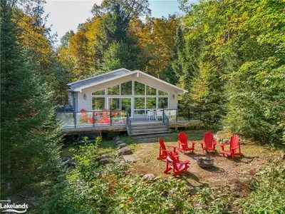 Detached in Lake of Bays