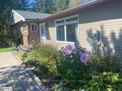 27 John Street, Burk's Falls, On P0a 1c0