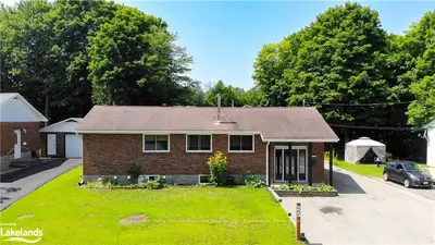 Detached in Parry Sound