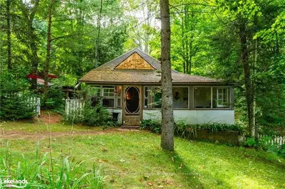 Detached in Gravenhurst