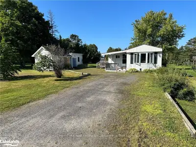 MobileTrailer in Parry Sound Remote Area