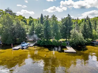 1381 Old 117, Lake Of Bays, On, P0b 1a0