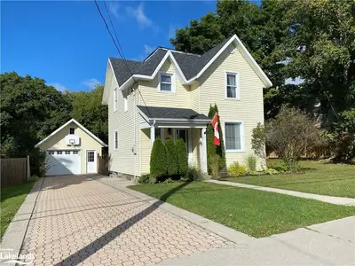 126 Gibson Street, Parry Sound, On P2a 1x7
