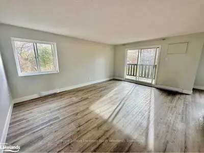 Condo Townhouse in Meaford