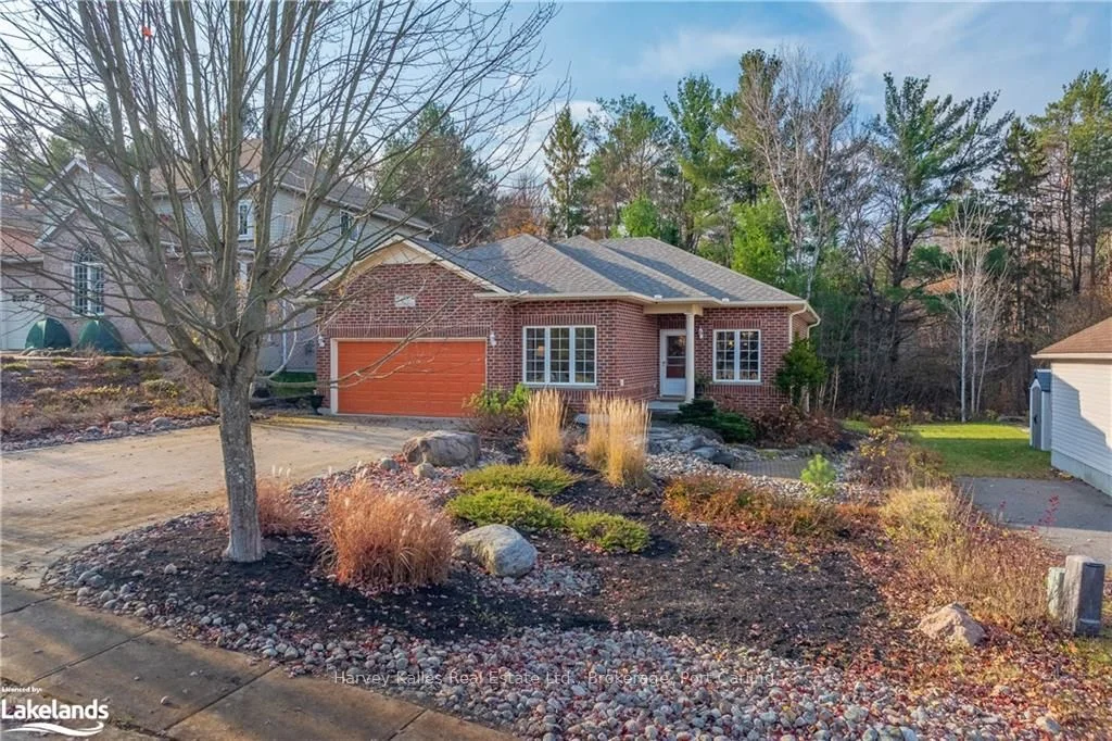 23 KIRBYS Way, Huntsville, ON P1H 2M6