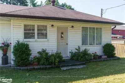 221 Main Street W, Huntsville, On P1h 1y1