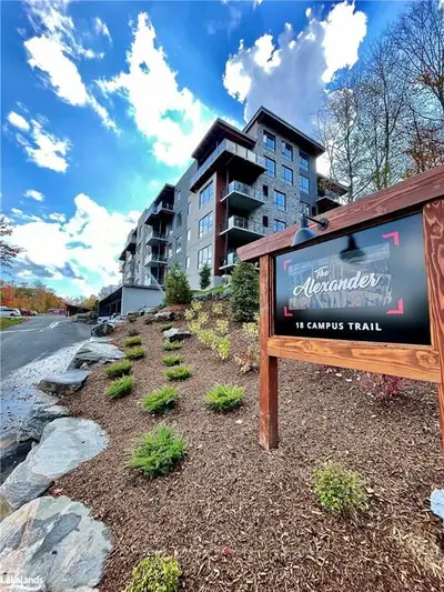 18 Campus Trail 101, Huntsville, On P1h 0k2