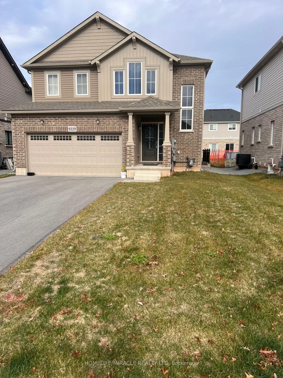 9329 White Oak Avenue, Niagara Falls, On L2g 3r6