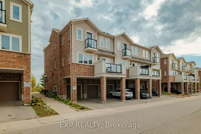 Condo Townhouse in Kitchener