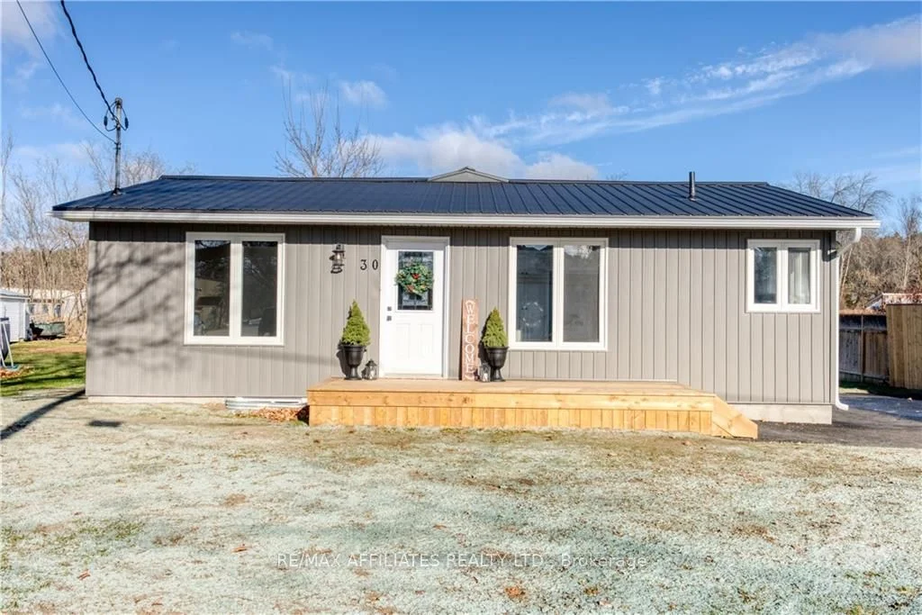 Detached in Westport