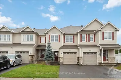 Att/Row/Townhouse in Barrhaven