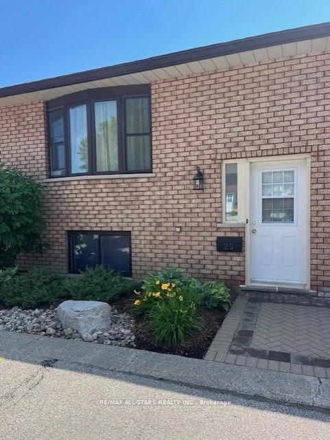 115 Mary Street 25, Kawartha Lakes, On K9v 2n7
