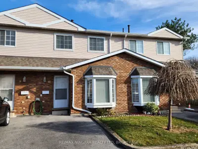 Condo Townhouse in Niagara Falls